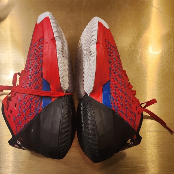 Adidas marvel x D.O.N. Issue #4 "Spiderman" Big Kid Sneakers Size 4.5 - Picture 4 of 9